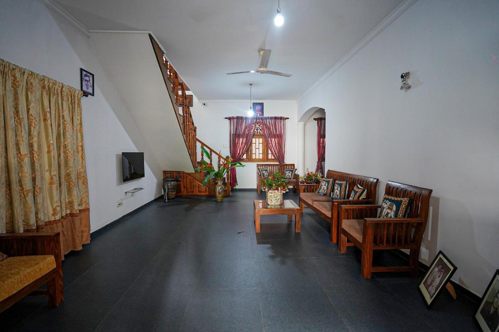 4Ty Two Homestay ガル エクステリア 写真